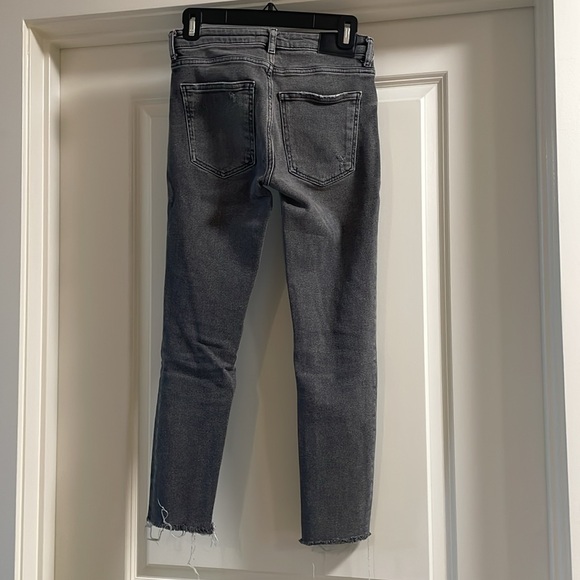 Zara slim jeans in size US 2 - Picture 2 of 4